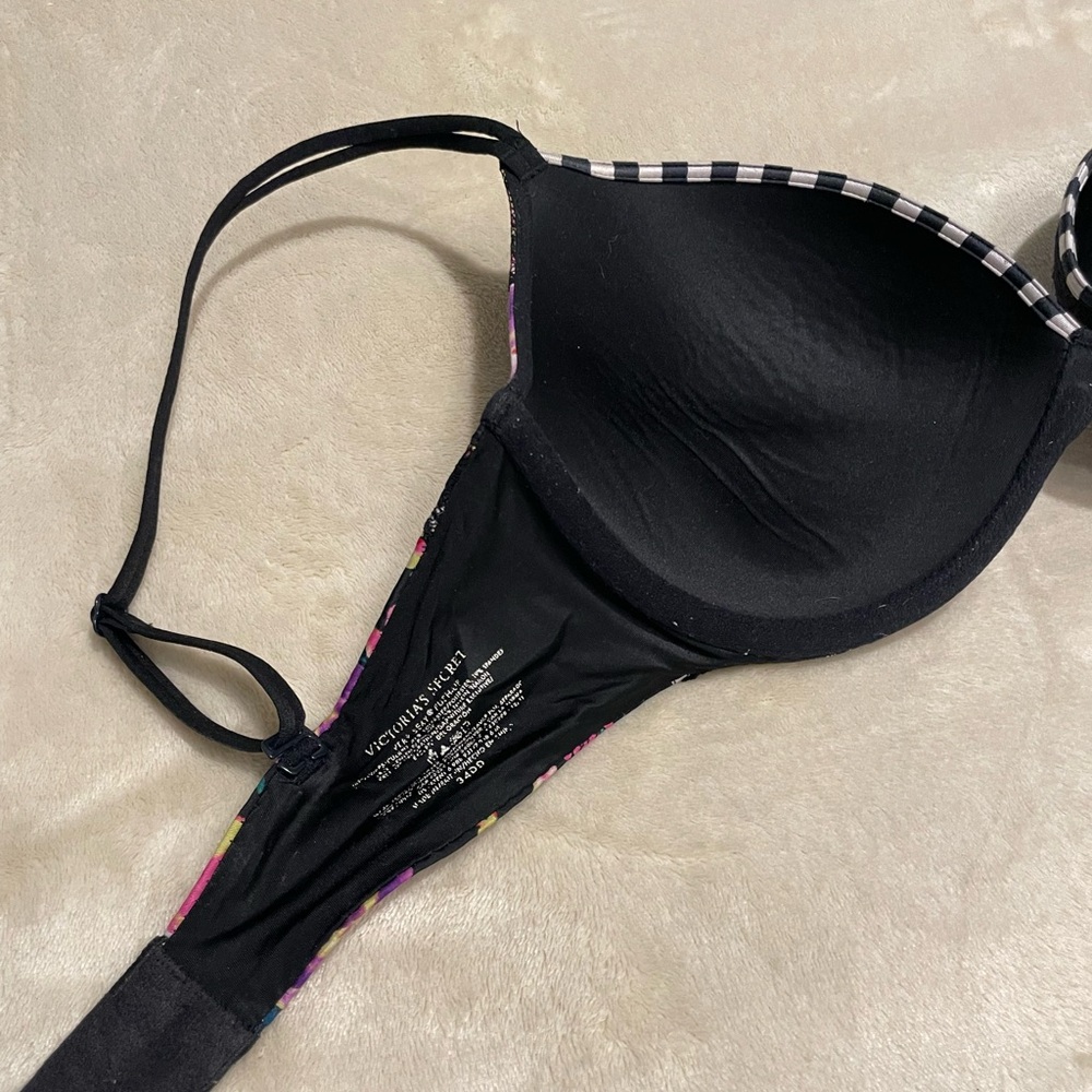 Victoria’s Secret Very Sexy Push Up Bra Size 34DD - Picture 8 of 8
